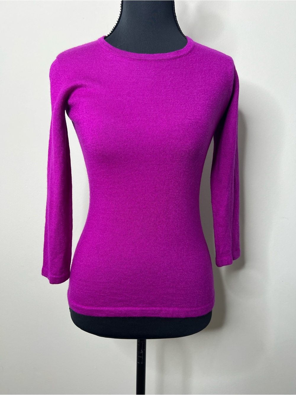 Magenta Fuchsia Crewneck Long Sleeve Sweater Size Small Petite
